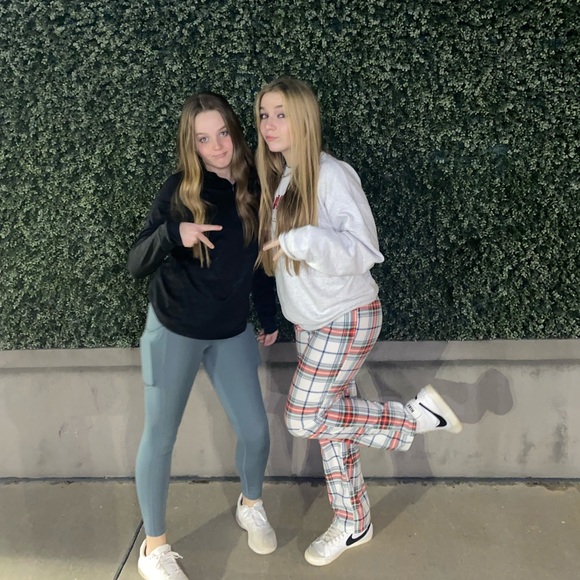 Meet your Posher, Avery - Picture 1 of 1